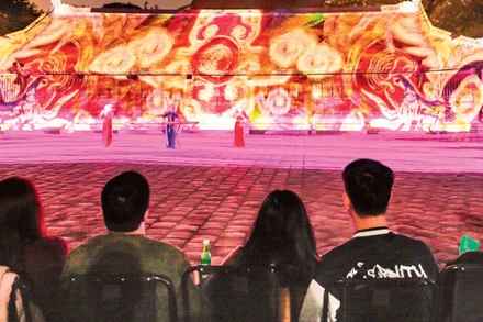 Chương trình 3D Mapping với chủ đề “Tinh hoa đạo học” tại Văn Miếu-Quốc Tử Giám. (Ảnh: BTC)