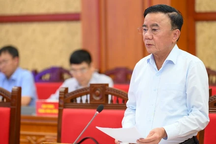 Đồng chí Trần Cẩm Tú, Ủy viên Bộ Chính trị, Thường trực Ban Bí thư, Trưởng Tiểu ban tổ chức phục vụ Đại hội XIV chủ trì phiên họp thứ 4 của tiểu ban. (Ảnh: THẾ ĐẠI)