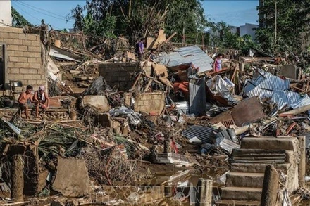 Siêu bão Kalmaegi gây ra thiệt hại nghiêm trọng trên diện rộng và khiến ít nhất 140 người thiệt mạng tại Philippines. (Ảnh: THX/TTXVN) 