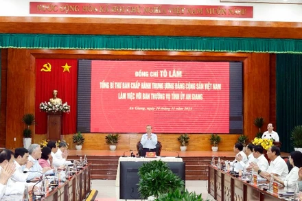 Tổng Bí thư Tô Lâm làm việc với Ban Thường vụ tỉnh ủy An Giang. (Ảnh: Thống Nhất/TTXVN) 