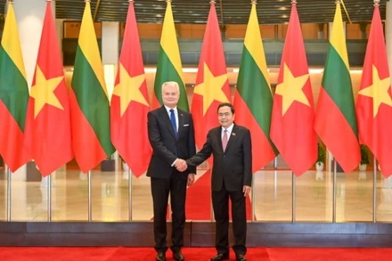 Chủ tịch Quốc hội Trần Thanh Mẫn và Tổng thống Cộng hòa Litva Gitanas Nauseda. (Ảnh: DUY LINH)
