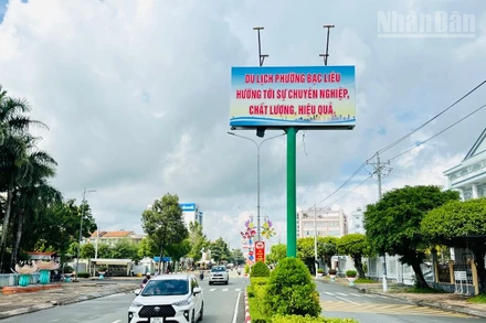 Cà Mau Tuyến Đường Trần Huỳnh (Phường Bạc Liêu, Tỉnh Cà Mau) Xanh-Sạch-Đẹp-Văn Minh. (Ảnh: Trọng Duy)