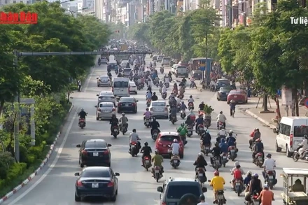 [Video] Hà Nội nghiên cứu hỗ trợ thu đổi 450.000 xe máy xăng trong Vành đai 1