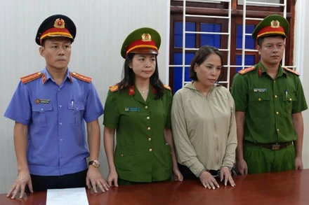 Đối tượng Phan Thị Mai tại Cơ quan Công an. (Ảnh: Công an tỉnh Nghệ An)