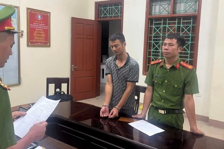 Đối tượng Nguyễn Văn Hòa tại Cơ quan Công an. (Ảnh: CÔNG AN NGHỆ AN)