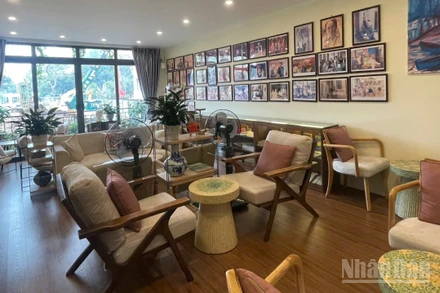 Không gian lưu niệm nhà văn Tô Hoài, tầng 2.