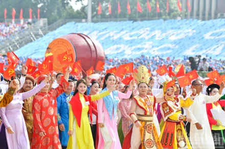 Các nghệ sĩ diễu hành trong Lễ kỷ niệm 80 năm Quốc khánh 2/9. (Ảnh: DUY LINH)