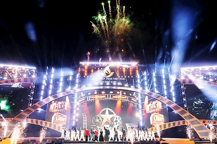 Lễ khai mạc Liên hoan phim Việt Nam lần thứ 24.