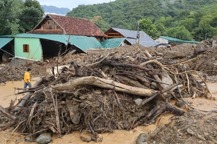 Một tuần phải hứng chịu 2 trận lũ quét, lũ ống khiến 68 hộ dân bản Ta Đo bị ảnh hưởng về công trình nhà cửa và tài sản.