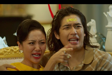 Văn Mai Hương và Quốc Anh trong phim.