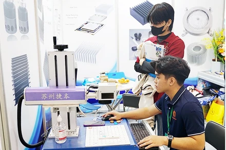 Việt Nam đã và đang có nhiều điều kiện thuận lợi để thúc đẩy thu hút dòng vốn chất lượng cao FDI. Ảnh: NAM NGUYỄN