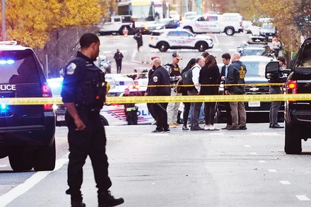 Lực lượng chức năng Mỹ tại hiện trường vụ nổ súng. Ảnh: ABC NEWS