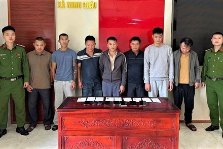 Các đối tượng bị lực lượng chức năng bắt giữ. (Ảnh: CÔNG AN NGHỆ AN)