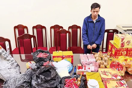 Số lượng lớn pháo nổ bị Công an Hà Nội thu giữ.