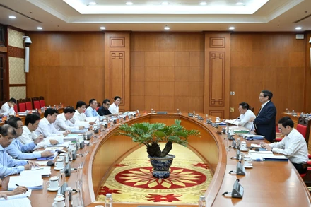 Thủ tướng Phạm Minh Chính làm việc với Ban Thường vụ Tỉnh ủy Tây Ninh.