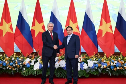 Thủ tướng Phạm Minh Chính và Chủ tịch Duma Quốc gia Quốc hội Liên bang Nga Vyacheslav Volodin.