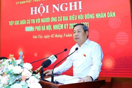 Chủ tịch UBND thành phố Hà Nội Vũ Đại Thắng tiếp xúc cử tri phường Sơn Tây, vận động bầu cử đại biểu Hội đồng nhân dân thành phố Hà Nội.