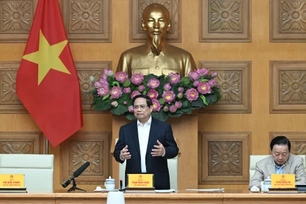 Thủ tướng Phạm Minh Chính chủ trì cuộc họp trực tuyến bàn các giải pháp triển khai “Chiến dịch Quang Trung”.