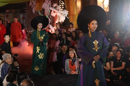 Một số mẫu thiết kế của bộ sưu tập.