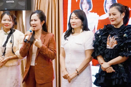 Nghệ sĩ Ưu tú Nguyệt Hằng chia sẻ về bộ phim. (Ảnh: Đoàn làm phim)