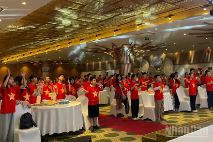 100 thí sinh xuất sắc nhất của cuộc thi.