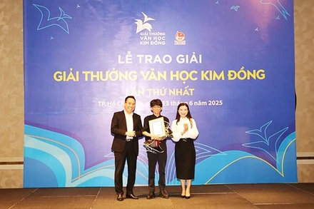 Tác giả Giai Du nhận giải cao nhất Giải thưởng văn học Kim Đồng lần thứ nhất.
