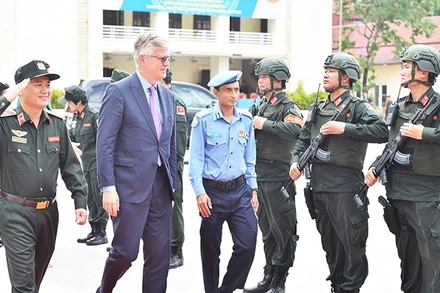 Đoàn công tác của LHQ thăm Trung tâm Huấn luyện cảnh sát gìn giữ hòa bình. Ảnh: SAN LÊ