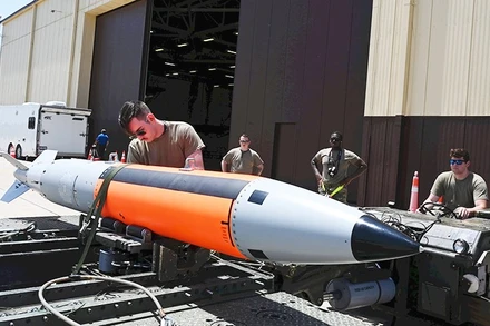 Một tên lửa mang đầu đạn hạt nhân chiến thuật của quân đội Mỹ. Ảnh: DEFENSE NEWS