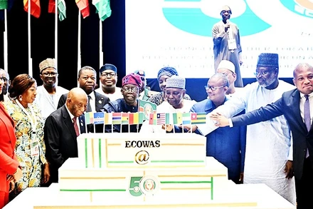Các nhà lãnh đạo ECOWAS tại Lễ kỷ niệm 50 năm thành lập. Ảnh: ECOWAS 