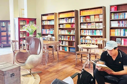 Không gian Sách và Văn hóa Huế là địa điểm được nhiều người dân và du khách ưa thích. 