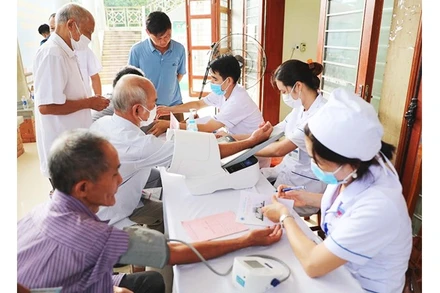 Ngành y tế hướng tới mục tiêu người dân được khám sức khỏe định kỳ mỗi năm một lần.