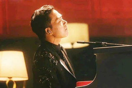 Tôi neo âm nhạc vào niềm tin, không phải vào khổ đau