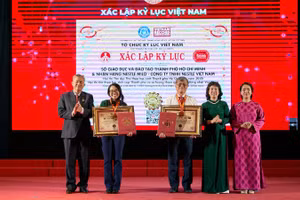 Hội thi Thể dục Thể thao học sinh Thành phố Hồ Chí Minh năm học 2025-2026 đã được Tổ chức Kỷ lục Việt Nam (VietKings) xác lập là “Hội thi thể thao học sinh cấp thành phố có số lượng học sinh tham gia đông nhất Việt Nam”.