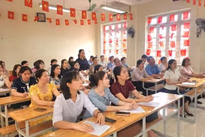 Giờ học tiếng Anh của giáo viên Trường trung học cơ sở Lê Quý Đôn (tỉnh Tuyên Quang).