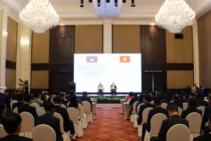 Quang cảnh buổi gặp gỡ. (Ảnh: HUY VŨ)