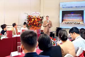Đại diện The Adora và đối tác tại sự kiện. (Ảnh: Adora)