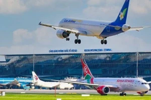 Cục Hàng không Việt Nam yêu cầu các hãng bay nội địa và quốc tế khai thác tại Việt Nam tính toán, điều chỉnh kế hoạch khai thác, lựa chọn đường bay an toàn trước tình hình chiến sự leo thang tại khu vực Trung Đông.