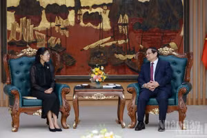 Thủ tướng Chính phủ Phạm Minh Chính tiếp Đại sứ Thái Lan tại Việt Nam Urawadee Sriphiromya. (Ảnh: Trần Hải)