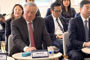 Phó Thủ tướng Thường trực Nguyễn Hòa Bình dự Tọa đàm Tài chính và Công nghệ Việt Nam-Hoa Kỳ. (Ảnh: Ngọc Quang/TTXVN)