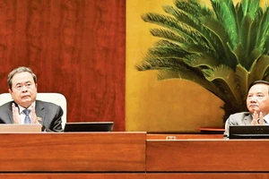 Chủ tịch Quốc hội Trần Thanh Mẫn chủ trì phiên họp. (Ảnh: DUY LINH)