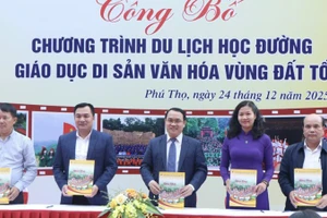 Công bố chương trình du lịch học đường giáo dục di sản văn hóa vùng đất Tổ.