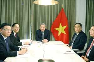 Tổng Bí thư Tô Lâm điện đàm với Thượng nghị sĩ Hoa Kỳ Steve Daines. (Ảnh: Thống Nhất/TTXVN)