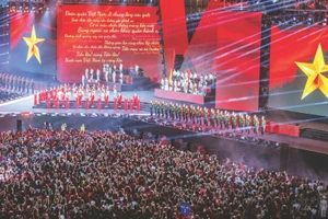 Hình ảnh tại chương trình nghệ thuật chính luận "Tổ quốc trong tim" của Báo Nhân Dân vào tối 10/8/2025. (Ảnh: PHẠM QUỐC DŨNG)