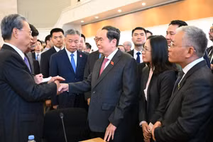 Chủ tịch Quốc hội Trần Thanh Mẫn gặp Ủy viên trưởng Ủy ban Thường vụ Nhân đại toàn quốc Trung Quốc Zhao Leji (Triệu Lạc Tế). (Ảnh: quochoi.vn)