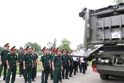 Tổng cục Hậu cần-Kỹ thuật kiểm tra phương tiện thực hiện nhiệm vụ A80.