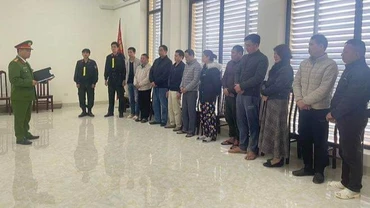 Các đối tượng trong đường dây đánh bạc.