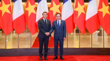 Chủ tịch Quốc hội Trần Thanh Mẫn và Tổng thống Pháp Emmanuel Macron. (Ảnh: Đăng Anh)