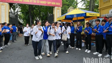 Thí sinh tham dự kỳ thi tốt nghiệp THPT 2023. (Ảnh: THÀNH ĐẠT)