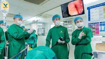 Phẫu thuật loại bỏ khối polyp trực tràng loạn sản độ cao bằng kỹ thuật ESD hiện đại tại MEDLATEC.