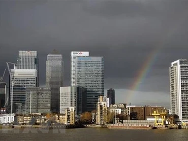 Quang cảnh trung tâm tài chính tại thủ đô London, Anh. (Ảnh: AFP/TTXVN)